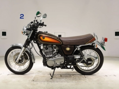 Yamaha SR400-5