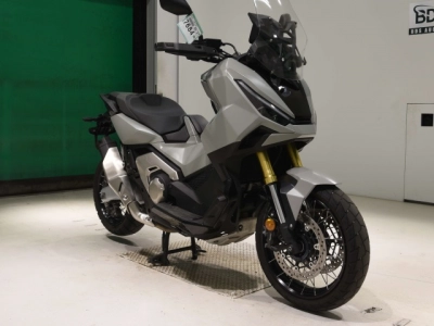 Honda X-ADV750-2