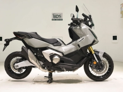 Honda X-ADV750-2