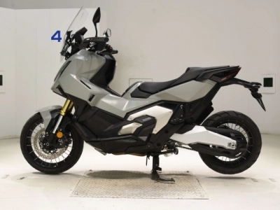 Honda X-ADV750-2
