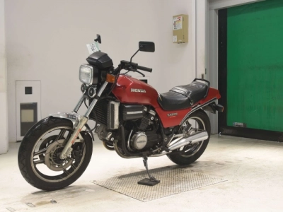 Honda VF750 SABER