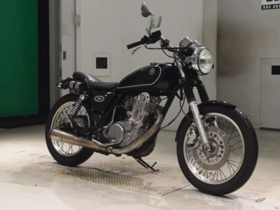 Yamaha SR400-3