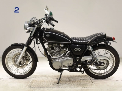 Yamaha SR400-3