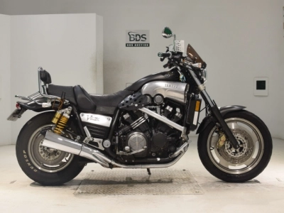 Yamaha V-MAX