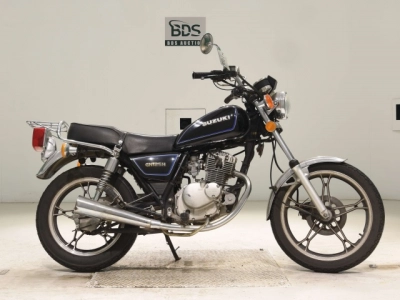 Suzuki GN125H