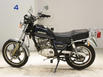 Suzuki GN125H