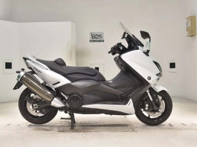 Yamaha T-MAX530-2