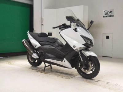 Yamaha T-MAX530-2