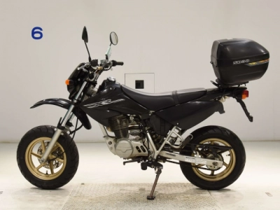 Honda XR100 MOTARD