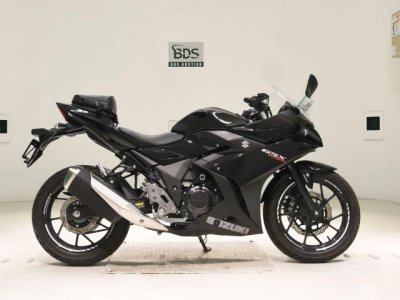 Suzuki GSX250RA
