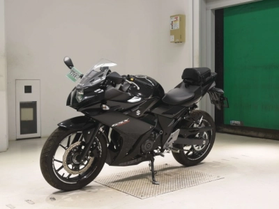 Suzuki GSX250RA