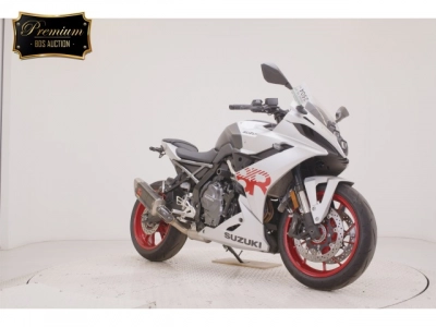 Suzuki GSX-8R