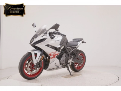Suzuki GSX-8R