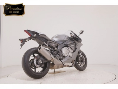 Yamaha YZF-R1S