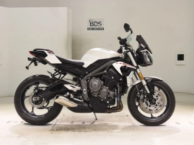 Triumph  TRIUMPH  STREET  TRIPLE S