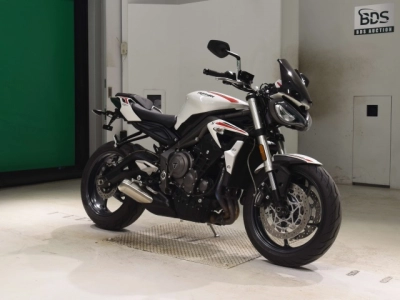 Triumph  TRIUMPH  STREET  TRIPLE S