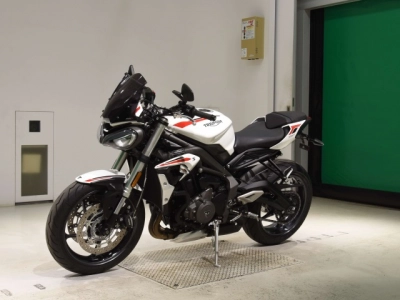 Triumph  TRIUMPH  STREET  TRIPLE S