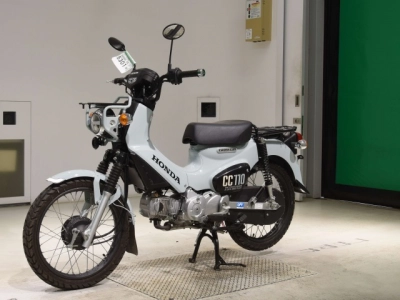 Honda  CROSS  CUB 110-2