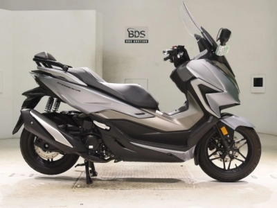 Honda  FORZA -5