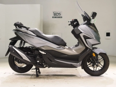 Honda  FORZA -5