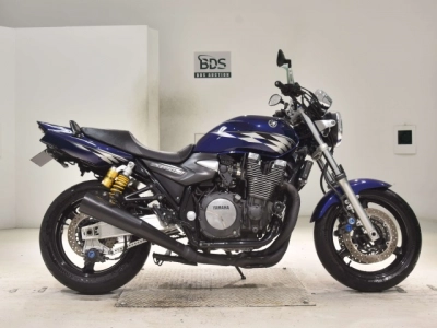 Yamaha XJR1300-2