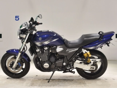 Yamaha XJR1300-2