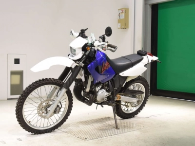 Yamaha LANZA DT230