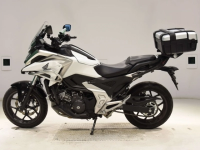 Honda NC750XD-3