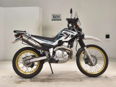 Yamaha SEROW 250-2