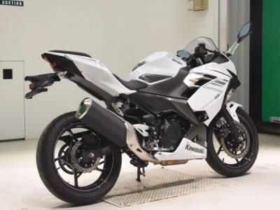 Kawasaki NINJA400-2