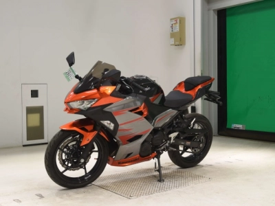 Kawasaki NINJA400