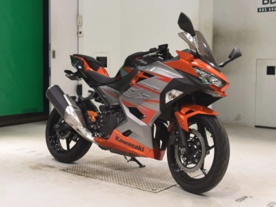 Kawasaki NINJA400-2