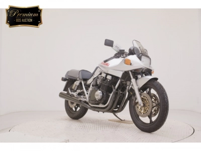 Suzuki GSX1100S KATANA