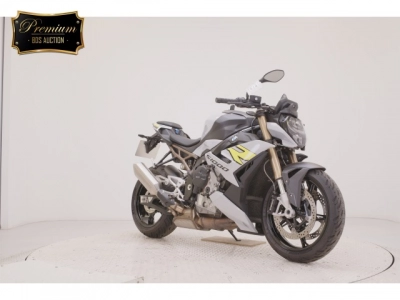 BMW BMW S1000R