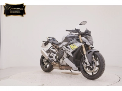 BMW BMW S1000R