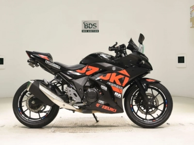 Suzuki GSX250RA