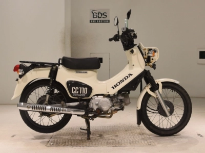 Honda  CROSS  CUB 110-2