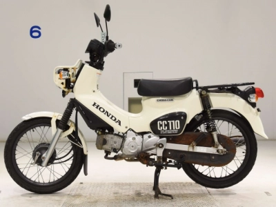 Honda  CROSS  CUB 110-2