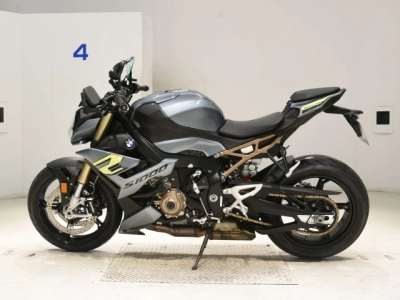 BMW BMW S1000R
