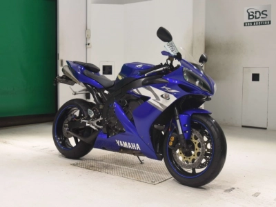 Yamaha YZF-R1