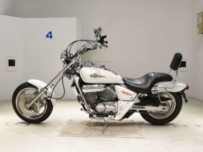 Honda MAGNA 250