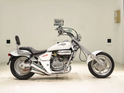 Honda MAGNA 250