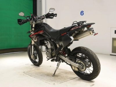 Kawasaki D-TRACKER