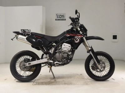Kawasaki D-TRACKER