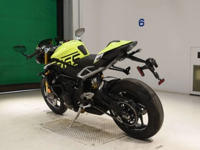 Triumph  TRIUMPH  STREET  TRIPLE RS