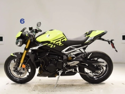 Triumph  TRIUMPH  STREET  TRIPLE RS