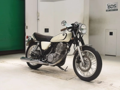 Yamaha SR400-4