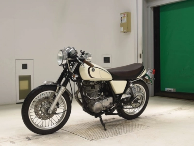 Yamaha SR400-4