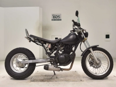 Yamaha TW225