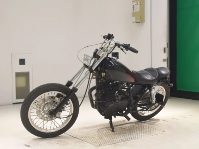 Yamaha SR400-3